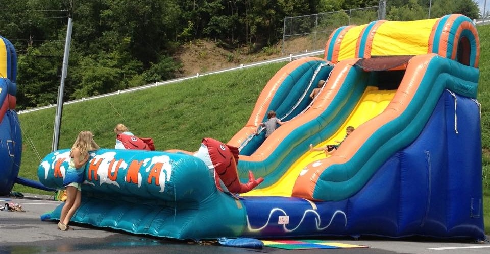 ADVENTURER GIANT INFLATABLE WATER SLIDE - Water Slides / Dunk Tank